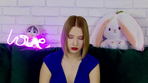 LiliLinn online show from 03-07-25, 04:24