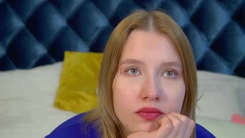 LiliLinn online show from 09-24-25, 06:06