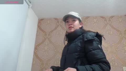 lilimini online show from 12-24-24, 01:59