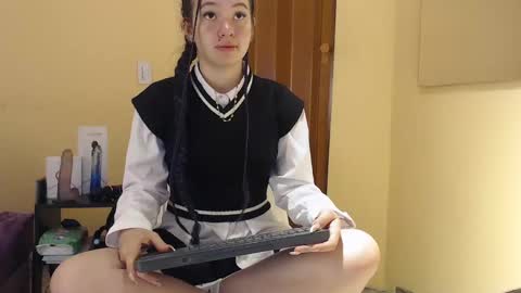 lilimini online show from 10-14-25, 07:58