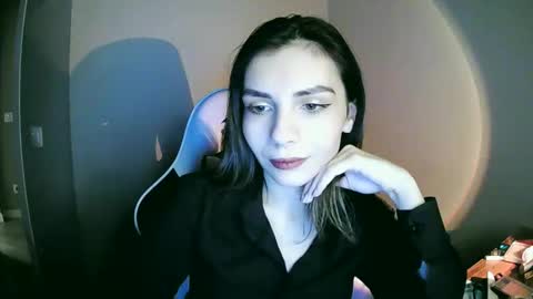 Snapshot of lilirose_x chatting on 12-21-24, 04:36 lilirose online show from 12-21-24, 04:36
