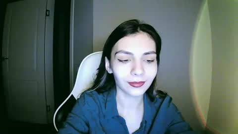 Snapshot of lilirose_x chatting on 12-23-24, 02:28 lilirose online show from 12-23-24, 02:28