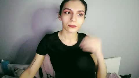 Snapshot of lilirose_x chatting on 01-07-25, 10:08 lilirose online show from 01-07-25, 10:08