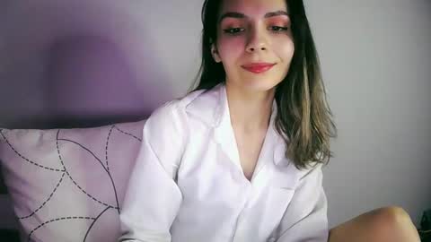 Snapshot of lilirose_x chatting on 01-17-25, 07:27 lilirose online show from 01-17-25, 07:27