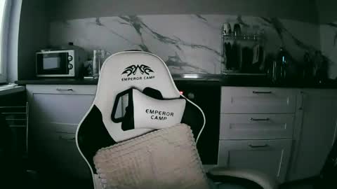 Snapshot of lilirose_x chatting on 01-24-25, 01:47 lilirose online show from 01-24-25, 01:47