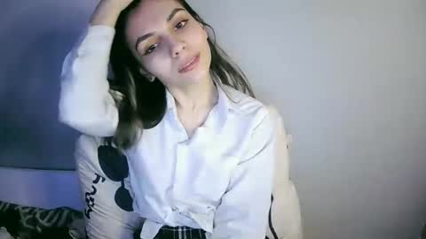 Snapshot of lilirose_x chatting on 02-21-25, 06:04 lilirose online show from 02-21-25, 06:04