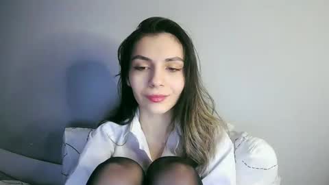 Snapshot of lilirose_x chatting on 02-28-25, 03:48 lilirose online show from 02-28-25, 03:48