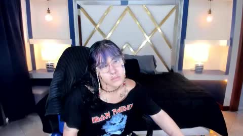 lilith  online show from 03-25-26, 11:49