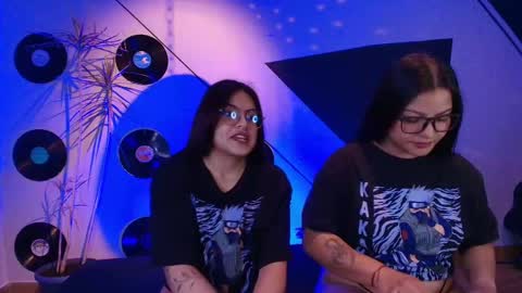 Lilith and Khloe  online show from 11-01-25, 11:23