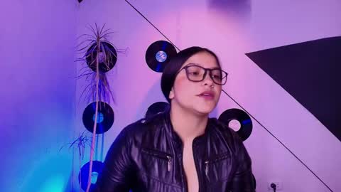 Lilith and Khloe  online show from 03-19-26, 11:25