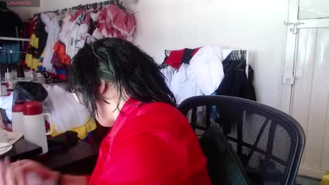 Laura lopez online show from 12-31-24, 04:35