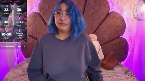 Snapshot of lilith_curvy chatting on 09-13-25, 07:57 online show from 09-13-25, 07:57