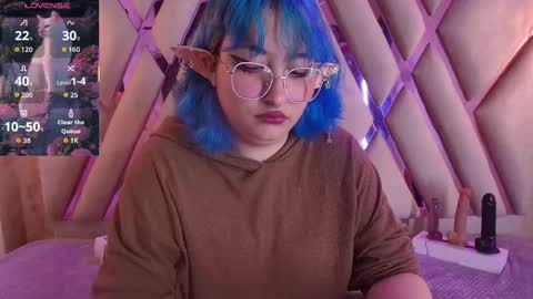 Snapshot of lilith_curvy chatting on 09-22-25, 08:00 online show from 09-22-25, 08:00