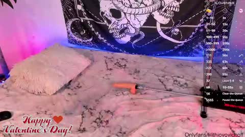 Snapshot of lilith_jovovich chatting on 02-15-25, 04:47 online show from 02-15-25, 04:47