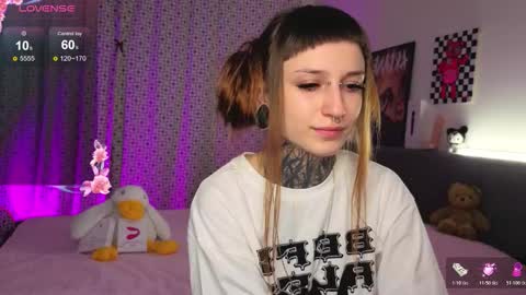 lilith_poison online show from 10-29-25, 06:20