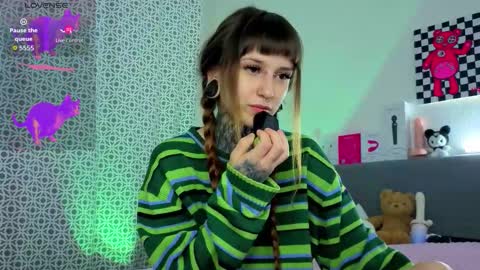 lilith_poison online show from 03-06-26, 06:15