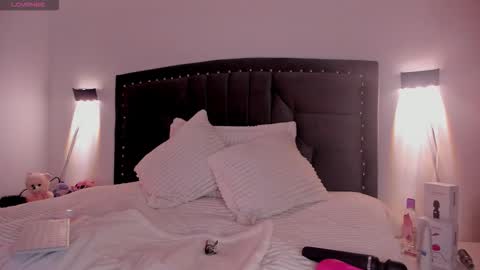 lilith_thompson online show from 10-15-25, 02:44