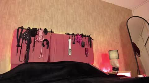 Snapshot of lilith_velvet chatting on 03-11-26, 12:44 Lilith online show from 03-11-26, 12:44