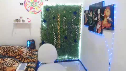 lilithaurora online show from 04-30-26, 12:55