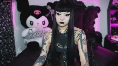 Snapshot of lilithmoon666 chatting on 11-06-25, 11:15 online show from 11-06-25, 11:15