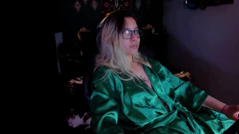 Snapshot of lilithmystic01 chatting on 01-10-25, 07:46 lilithmystic01 online show from 01-10-25, 07:46