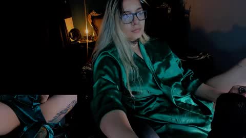 Snapshot of lilithmystic01 chatting on 01-11-25, 08:54 lilithmystic01 online show from 01-11-25, 08:54