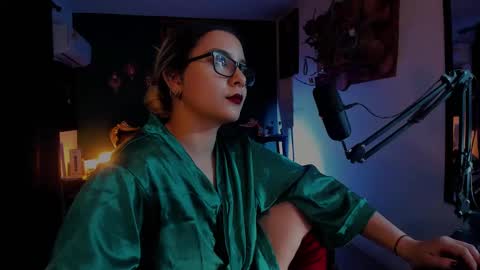 Snapshot of lilithmystic01 chatting on 01-19-25, 06:21 lilithmystic01 online show from 01-19-25, 06:21