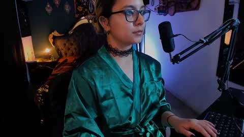 Snapshot of lilithmystic01 chatting on 01-21-25, 02:00 lilithmystic01 online show from 01-21-25, 02:00