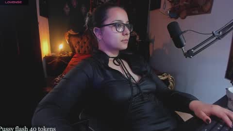Snapshot of lilithmystic01 chatting on 02-13-25, 01:05 lilithmystic01 online show from 02-13-25, 01:05