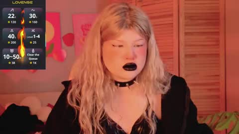 LilithNelson online show from 05-06-26, 01:03