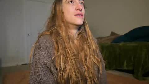 Snapshot of lilithoftrees chatting on 01-26-25, 11:06 L online show from 01-26-25, 11:06