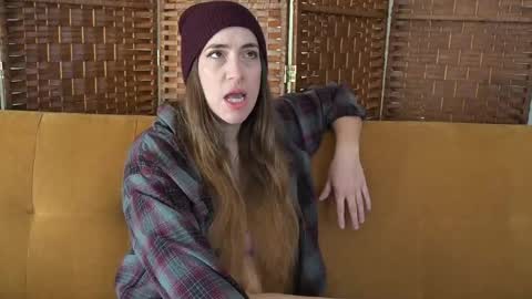 Snapshot of lilithoftrees chatting on 02-26-26, 05:23 L online show from 02-26-26, 05:23