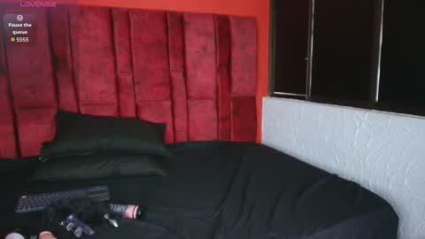 Snapshot of lilithvibe__ chatting on 02-18-26, 06:37 LILITH online show from 02-18-26, 06:37