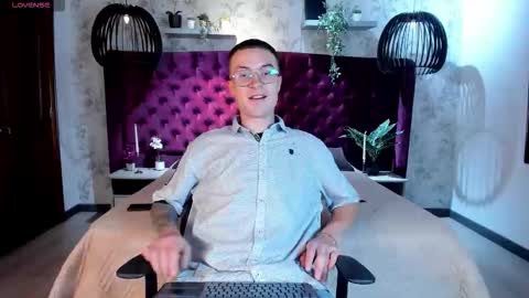 Lil James online show from 11-22-25, 06:07