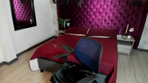 Lil James online show from 05-10-26, 08:03