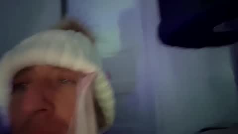 liljuicyreal online show from 11-21-25, 01:43