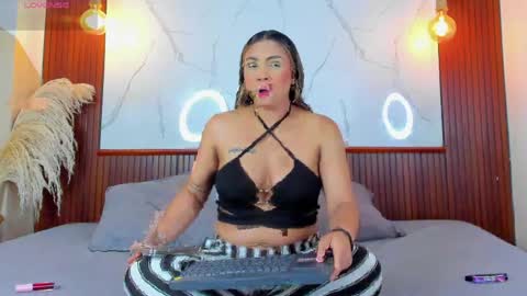 lillian_lee1 online show from 04-19-26, 04:28