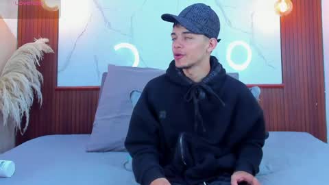 lillian_lee1 online show from 04-21-26, 04:45