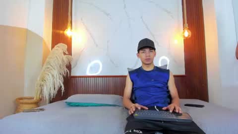 Snapshot of lillian_lee1 chatting on 06-17-26, 05:47 lillian_lee1 online show from 06-17-26, 05:47