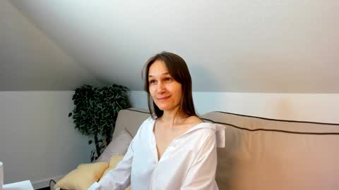 lillian_white1 online show from 02-27-25, 12:02