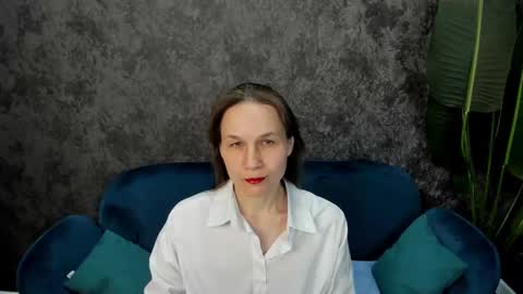 lillian_white1 online show from 03-04-25, 02:10