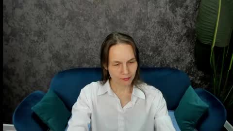 lillian_white1 online show from 03-06-25, 08:08