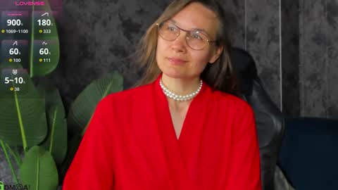 lillian_white1 online show from 06-22-26, 12:45