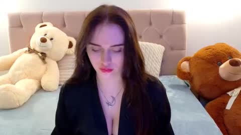 Snapshot of lilliana_moon chatting on 03-19-26, 08:18 lilliana_moon online show from 03-19-26, 08:18