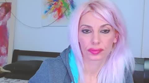 Snapshot of lillianasara chatting on 02-11-25, 11:12 Lara online show from 02-11-25, 11:12