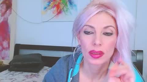 Snapshot of lillianasara chatting on 02-13-25, 07:21 Lara online show from 02-13-25, 07:21