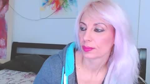 Snapshot of lillianasara chatting on 02-16-25, 07:05 Lara online show from 02-16-25, 07:05
