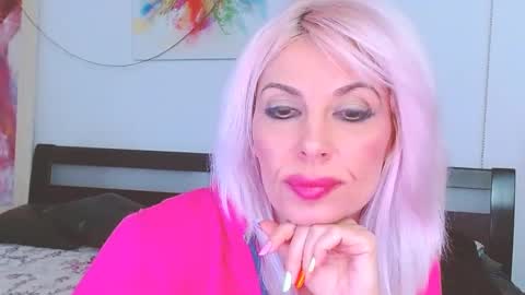 Snapshot of lillianasara chatting on 02-21-25, 08:07 Lara online show from 02-21-25, 08:07