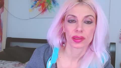 Snapshot of lillianasara chatting on 02-23-25, 08:28 Lara online show from 02-23-25, 08:28