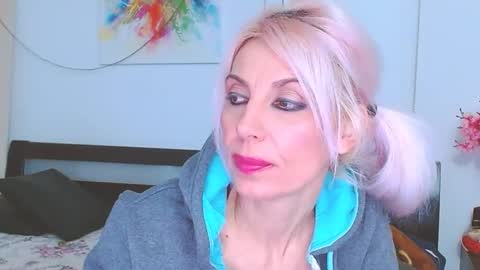 Snapshot of lillianasara chatting on 02-24-25, 02:08 Lara online show from 02-24-25, 02:08
